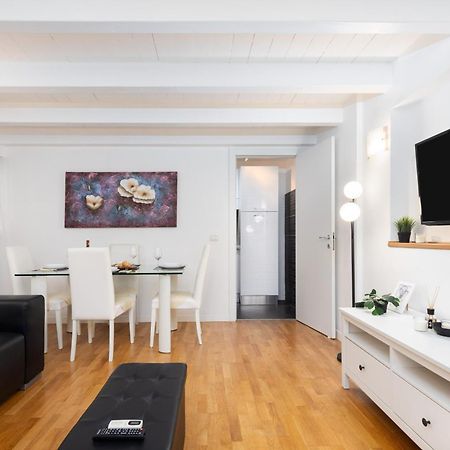 Prada Loft - Posto Auto Privato Apartment Milan Exterior photo